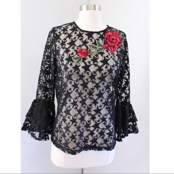 Alexia Admor Tops - NWT Alexia Admor Star Floral Lace Bell Sleeve Top